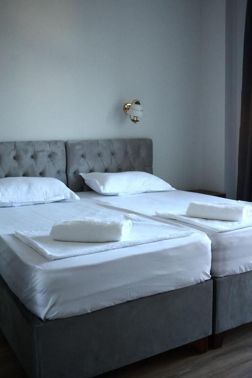 Majestic Hotel Kobuleti Bagian luar foto