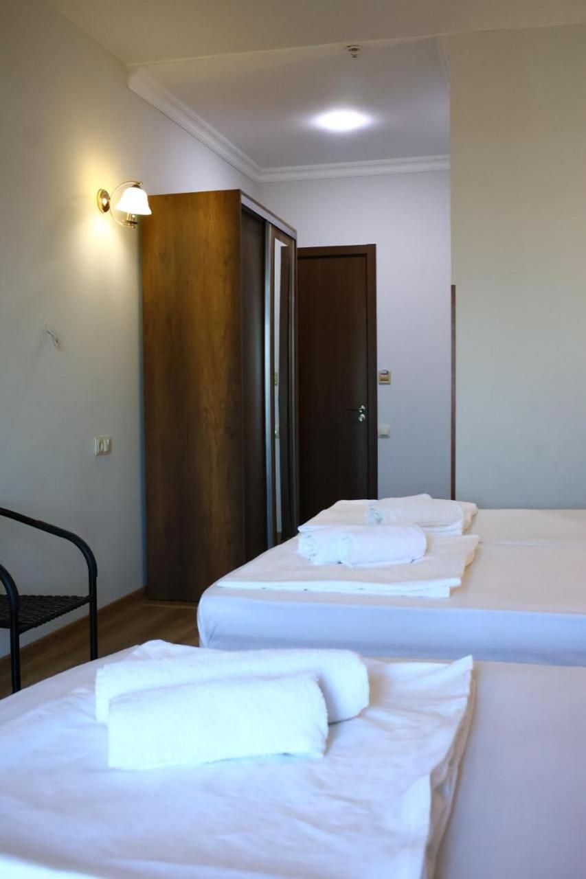 Majestic Hotel Kobuleti Bagian luar foto