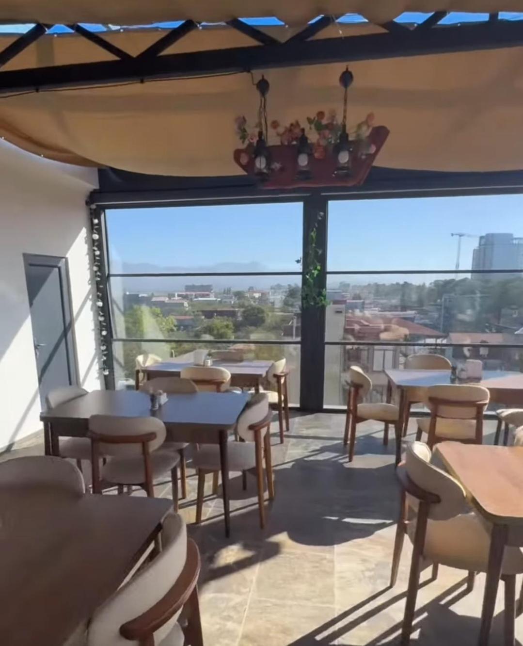 Majestic Hotel Kobuleti Bagian luar foto